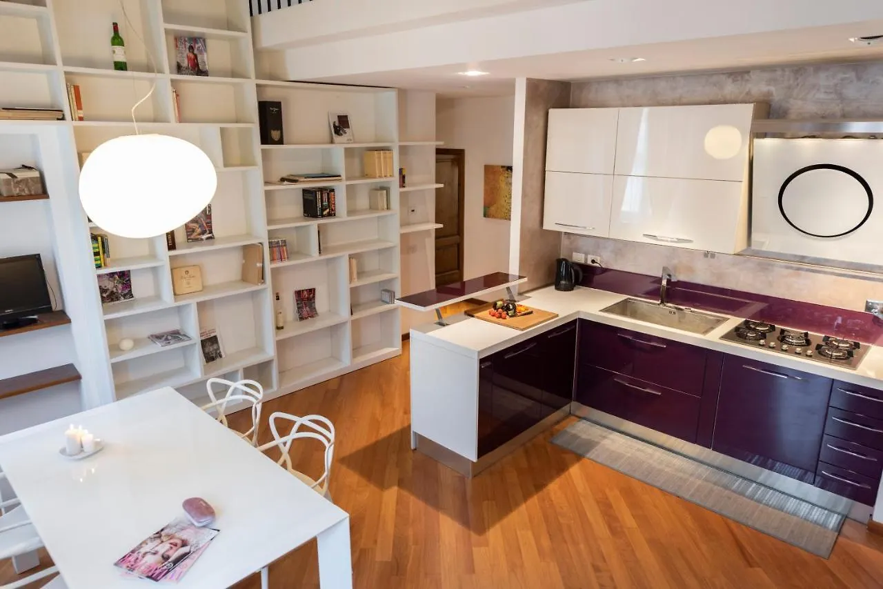 A Design Lover Flat In Florence Apartment
