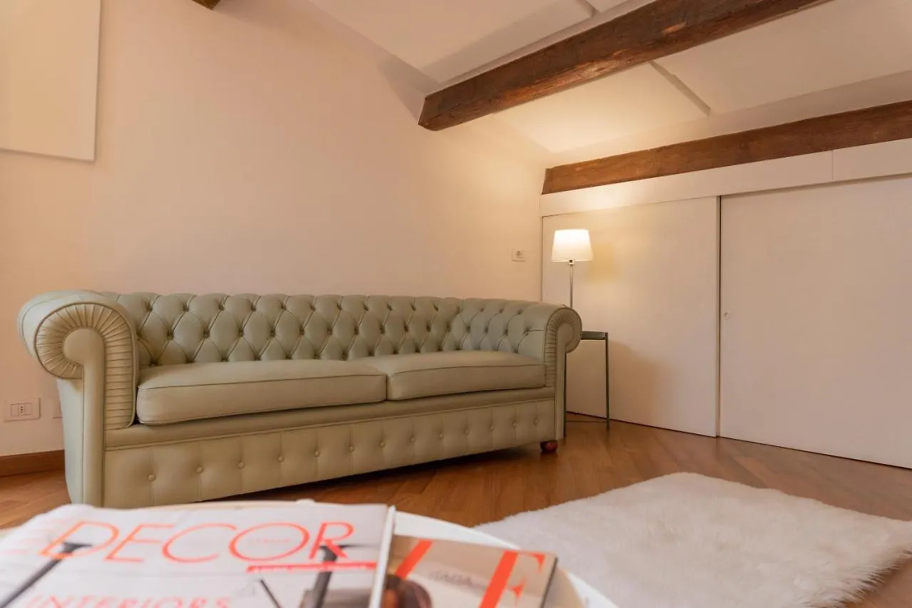 A Design Lover Flat In Florence Apartment