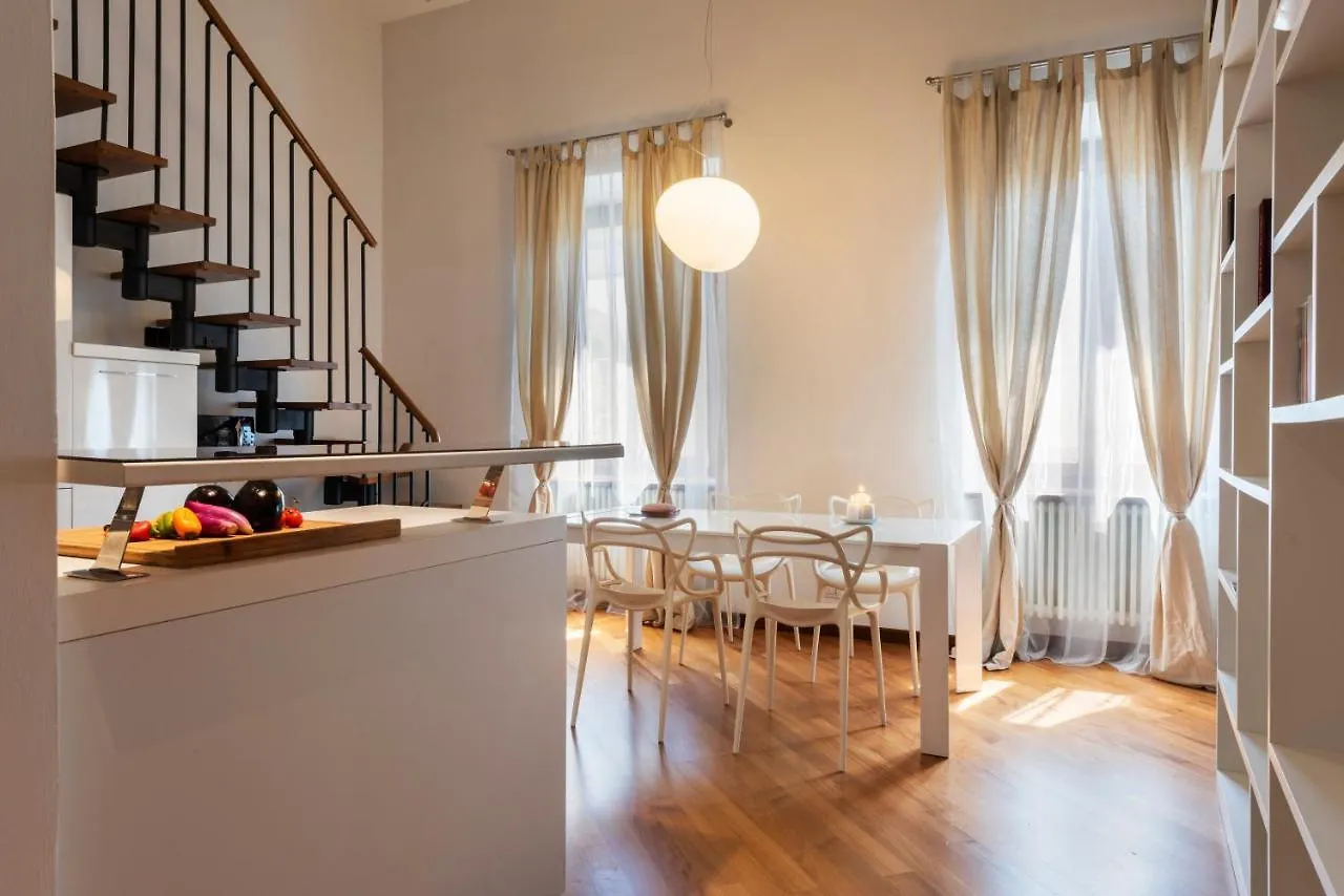 A Design Lover Flat In Florence Apartment